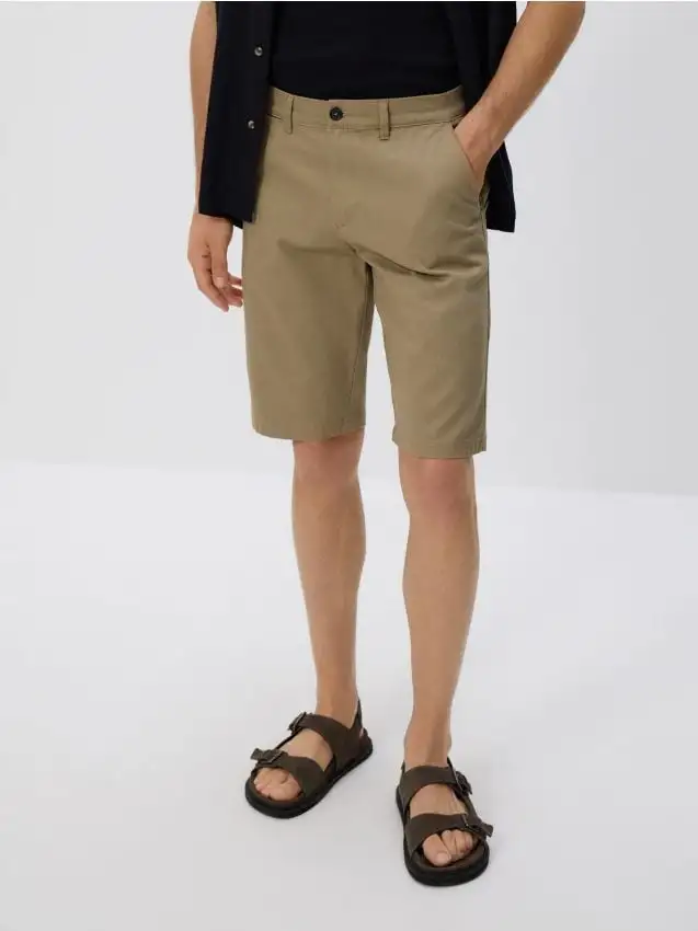 Pantaloncini chino regular Colore verde oliva