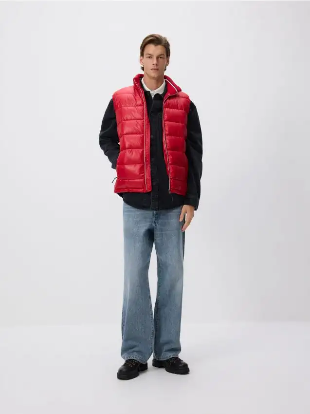 Gilet trapuntato con colletto rigido Colore rosso