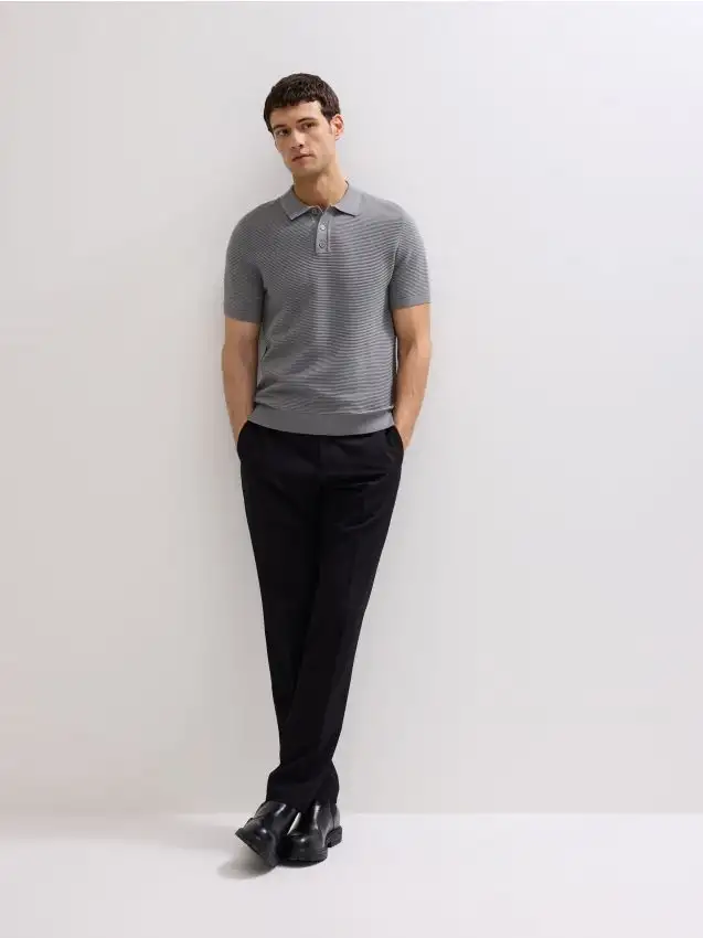 Maglioncino polo strutturato Colore grigio chiaro