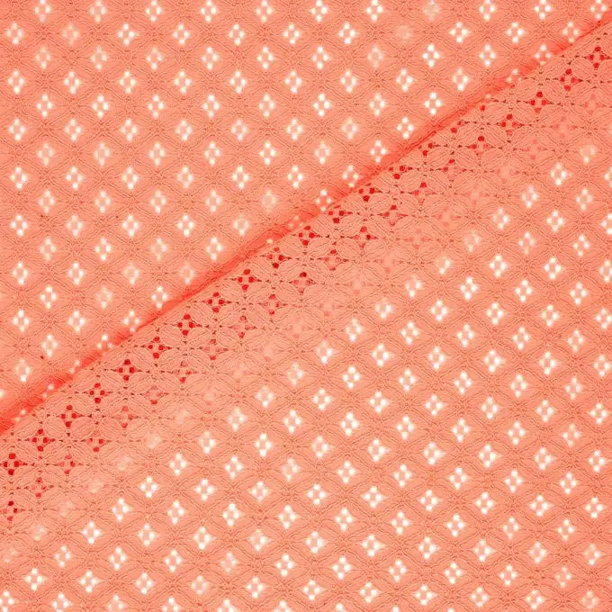 Tessuto ricamo inglese corallo piccoli motivi