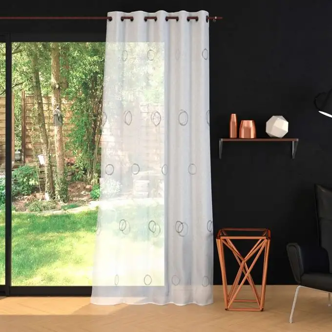 Tessuto velo ricamato tondo