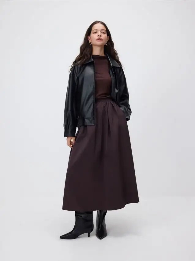 Gonna midi con pieghe Colore marrone scuro