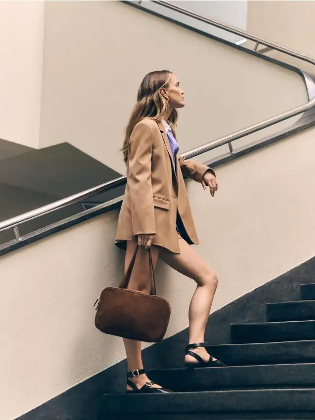 Ballerine con cinturini Colore mogano