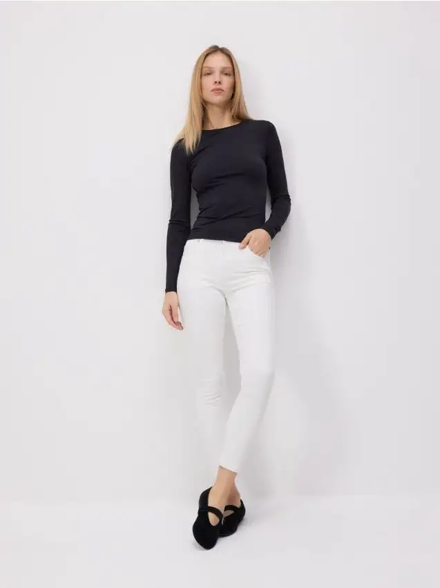 Jeans slim fit a vita media Colore panna