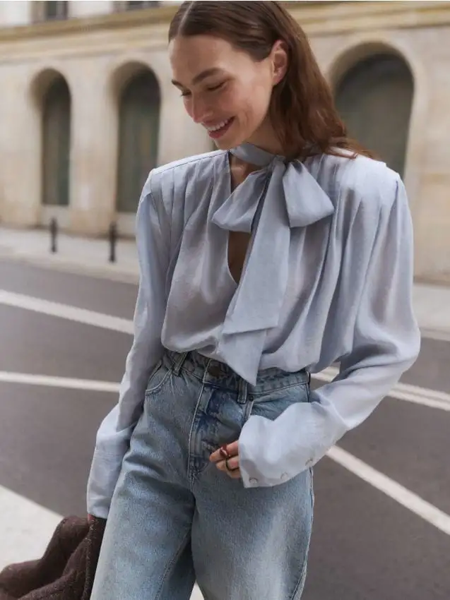 Blusa con nodo Colore grigio chiaro