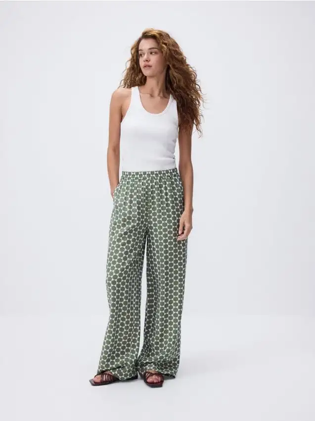 Pantaloni fantasia Colore verde scuro