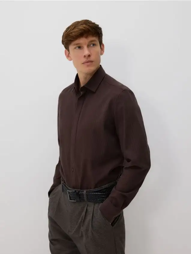 Camicia slim fit in cotone egiziano Colore marrone