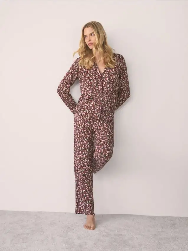 Pigiama due pezzi con fantasia Colore viola scuro