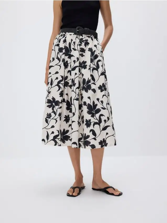 Ladies` skirt & belt Colore multicolore