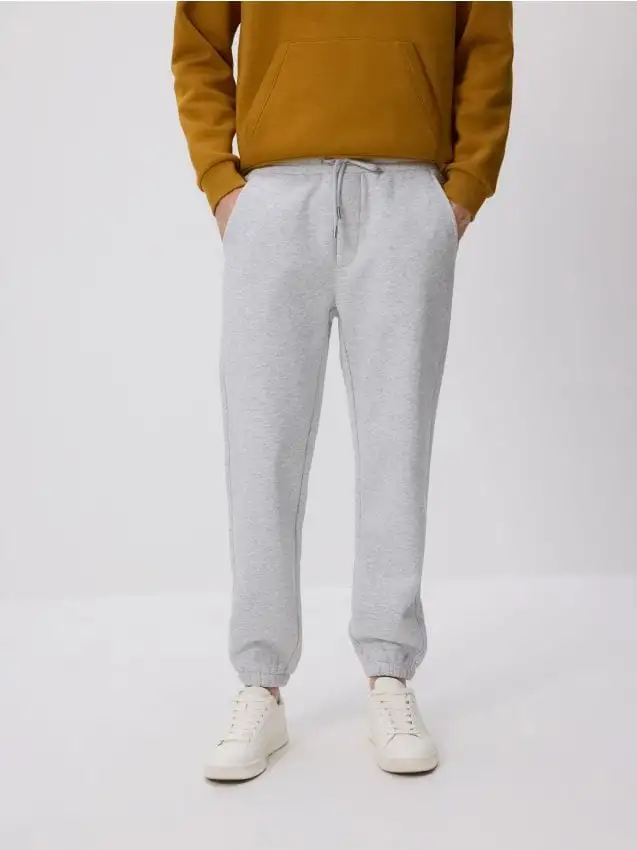 Pantaloni tuta regular fit Colore grigio chiaro