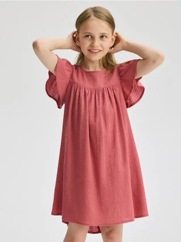 Vestito con fronzoli Colore rosa