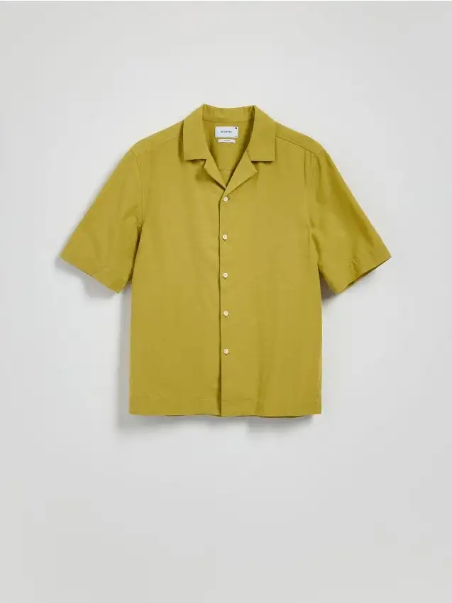 Camicia regular fit in misto lino Colore verde oliva chiaro