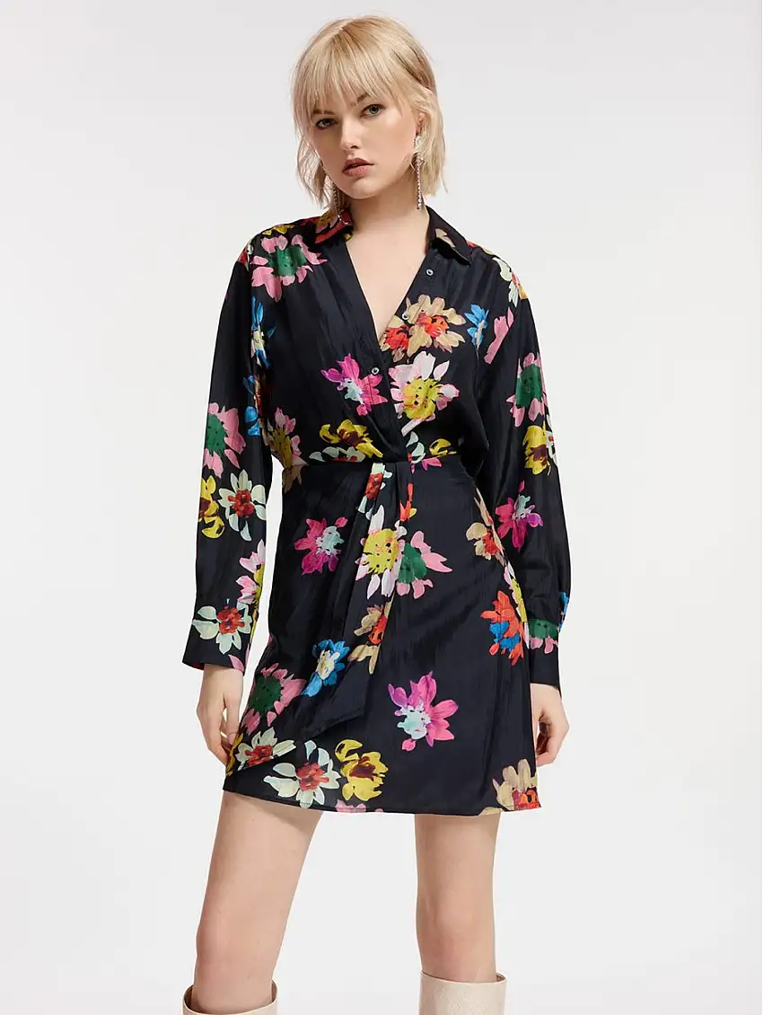 Abito Corto con Stampa Floreale Nero