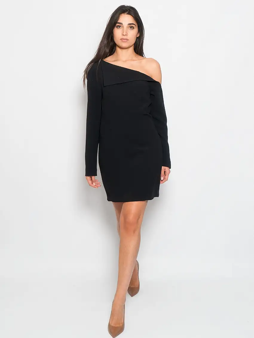 Abito Corto con Scollatura Asimmetrica Nero