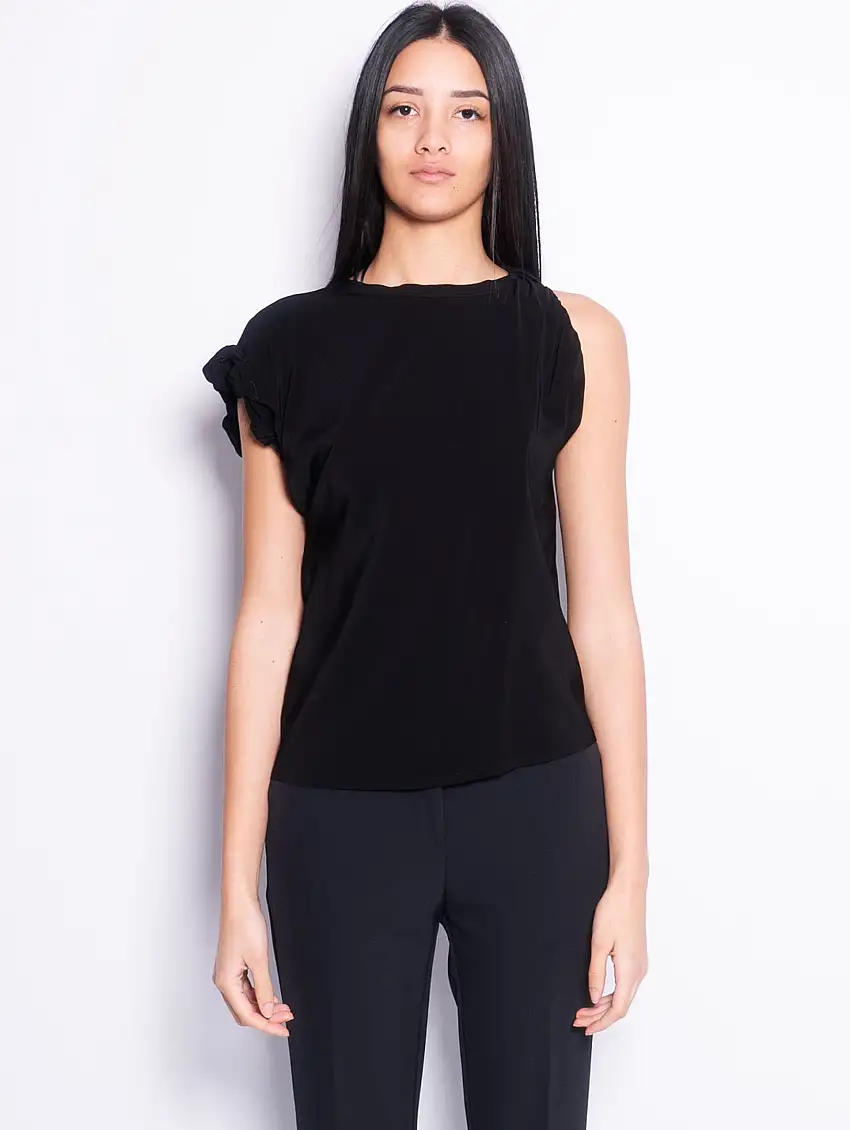 Blusa Girocollo con Lavorazione sulla Manica Nero