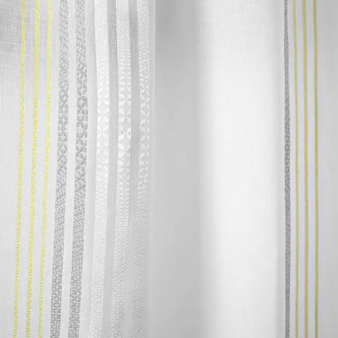 Tessuto velo bianco sottili righe gialle