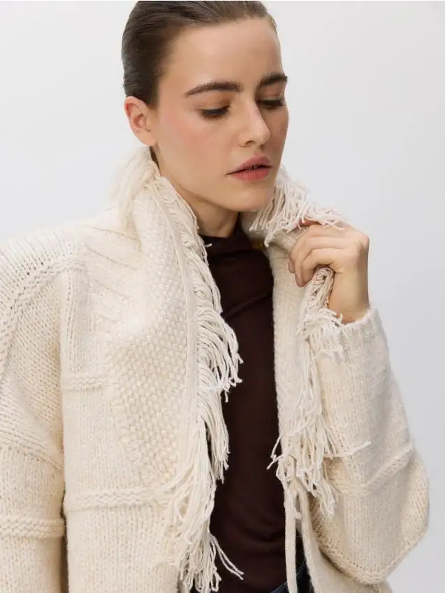 Cardigan con frange Colore nude