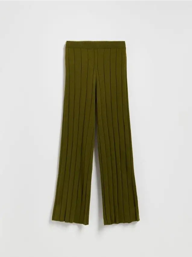 Pantaloni larghi con lana Colore verde oliva