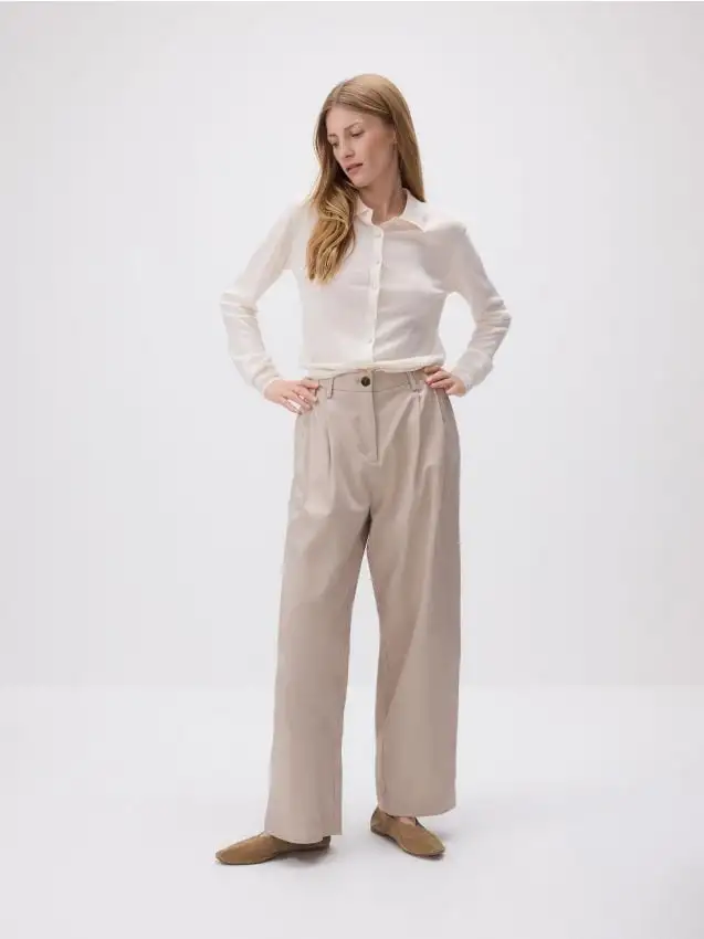 Pantaloni con pinces in lyocell Colore beige