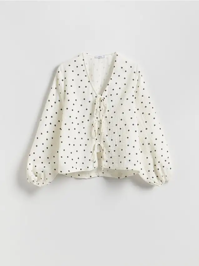 Blusa con nodo sul davanti Colore bianco