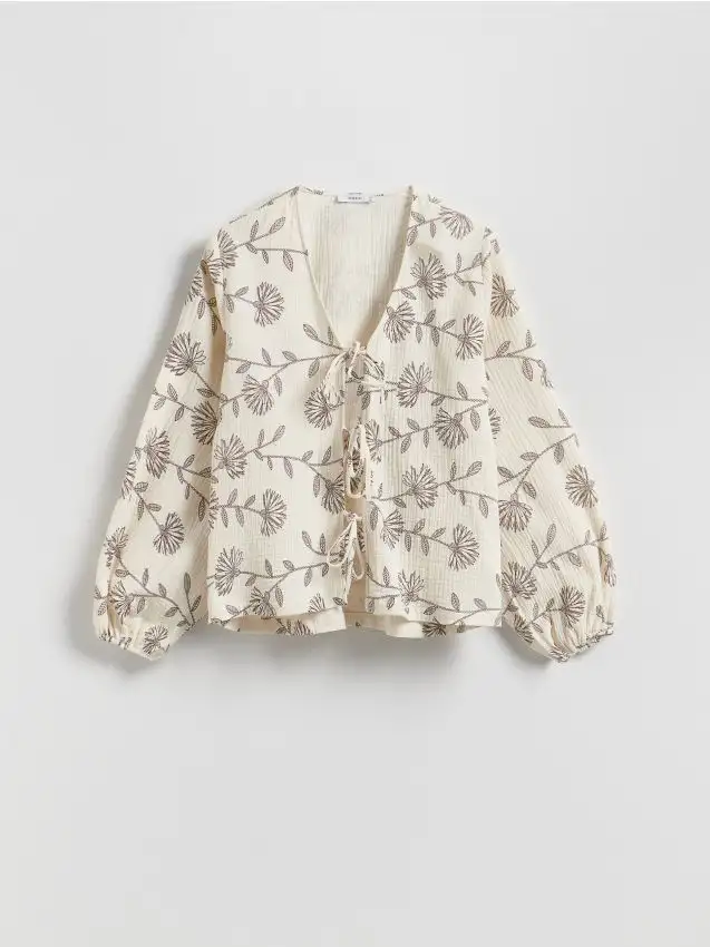 Blusa con nodo sul davanti Colore nude