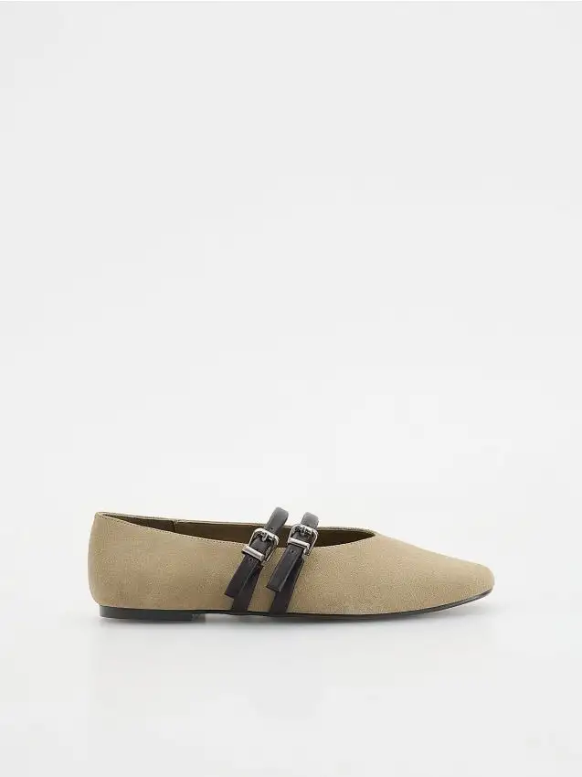 Ballerine in pelle scamosciata con cinturini Colore beige