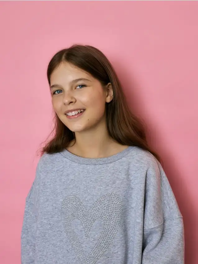 Felpa con applicazione Colore grigio chiaro