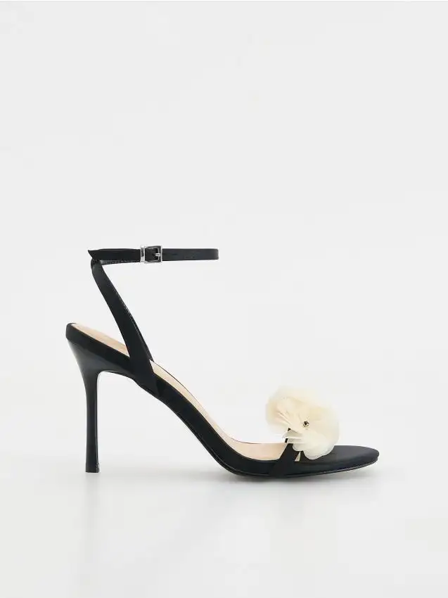 Sandali con tacco a spillo Colore nero