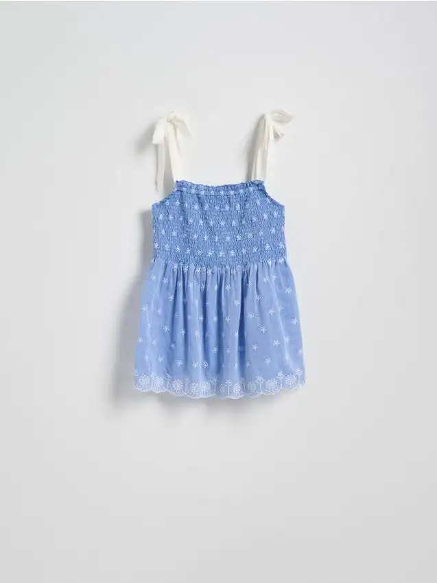 Top con spalline Colore azzurro