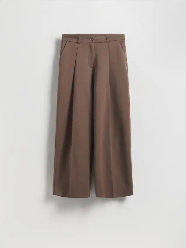 Pantaloni larghi con piega stirata Colore talpa