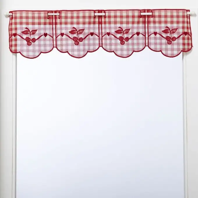 Tendina vichy e ciliegie