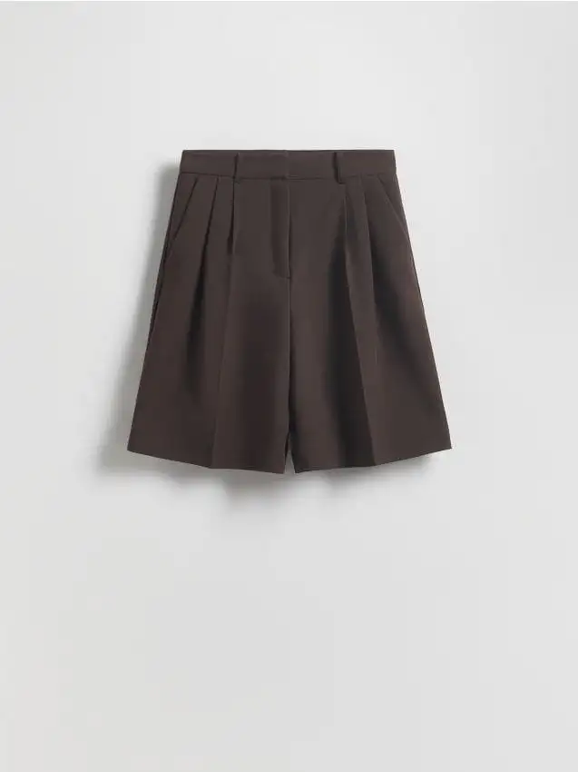 Bermuda con piega stirata Colore marrone scuro