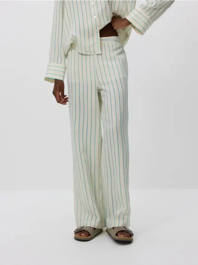 Pantaloni larghi a righe Colore acqua