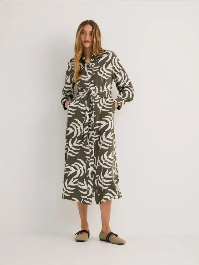 Vestito a camicia in viscosa Colore verde oliva