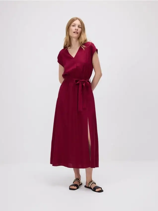 Abito midi con misto lino Colore maroon