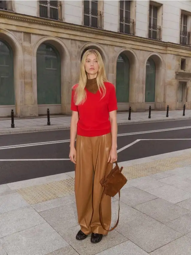 Pantaloni in ecopelle Colore marrone dorato