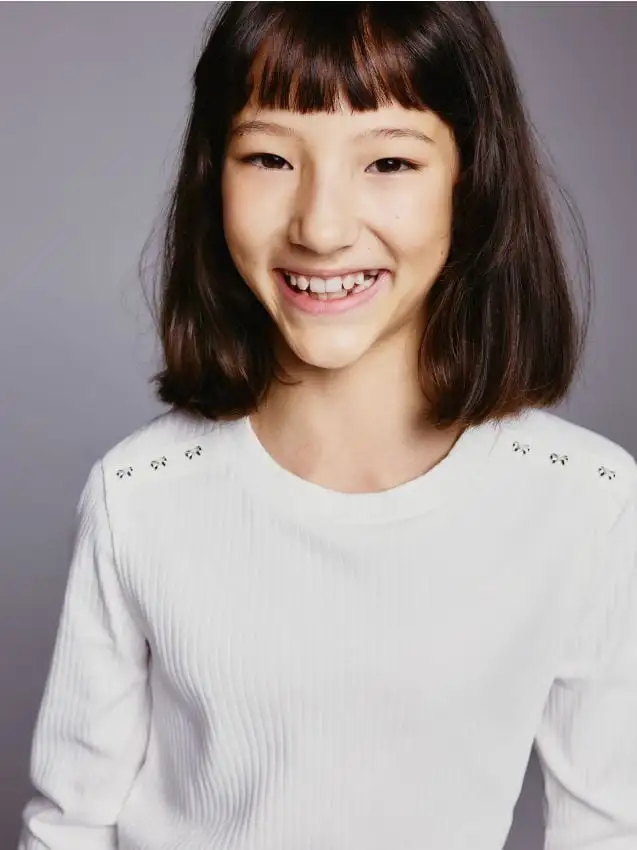 T‑shirt con bottoni decorativi Colore panna