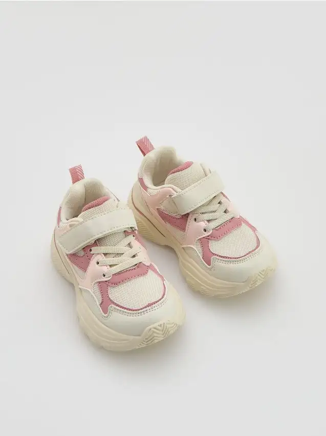 Sneakers con chiusura in velcro Colore beige