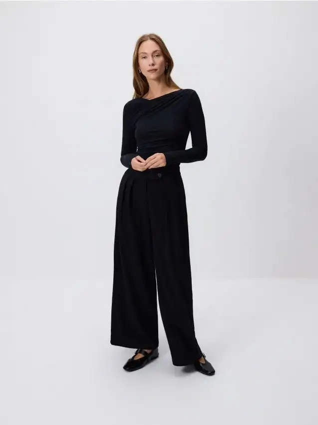 Camicetta con arricciature Colore nero