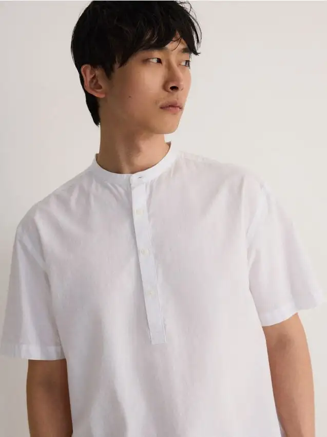 Camicia regular fit con collo rialzato Colore bianco