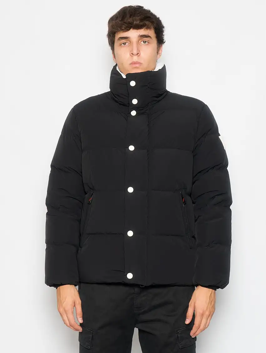 Piumino Corto con Collo Alto in Nylon Opaco Nero