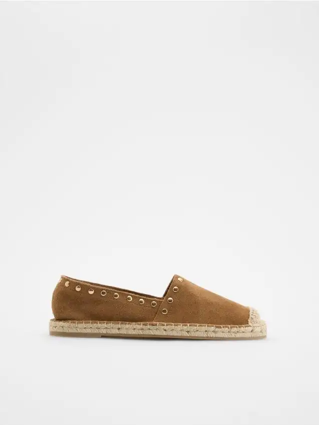 Espadrillas in camoscio con decorazioni Colore beige