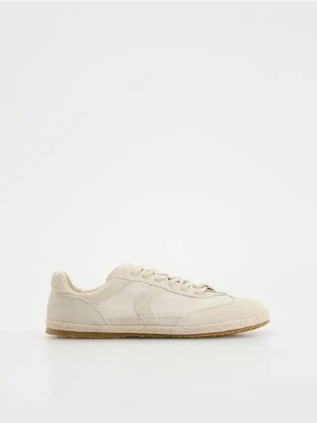 Sneakers in materiali misti combinati Colore beige