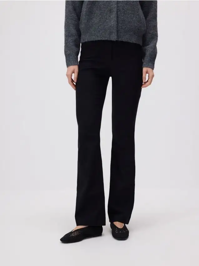 Pantaloni flare misto viscosa Colore nero