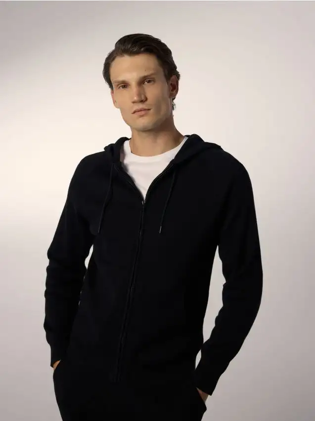 Maglione con cappuccio Colore nero