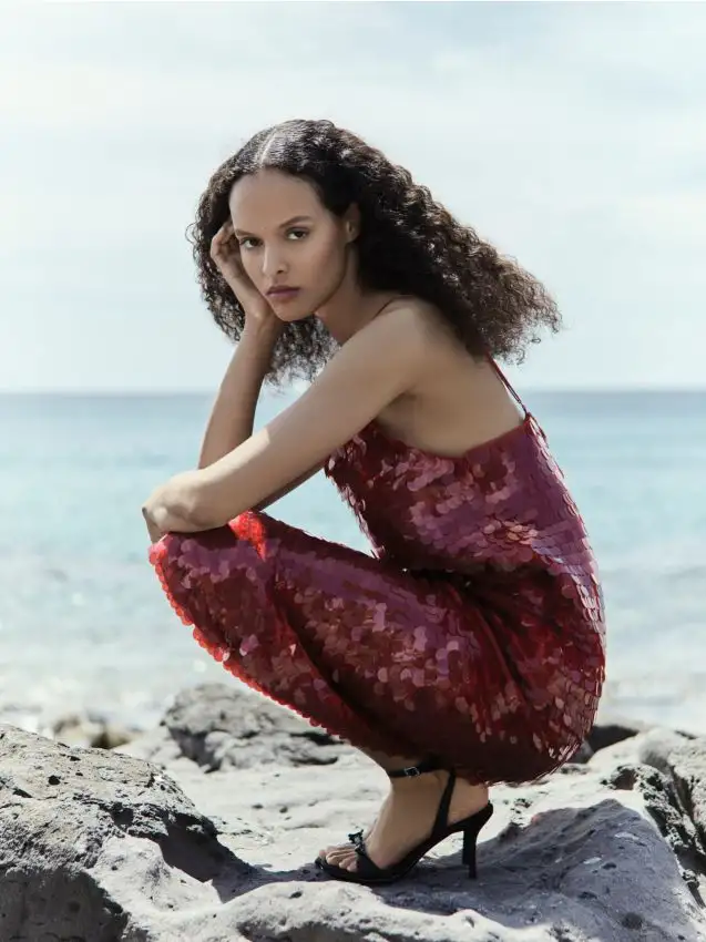 Sandali con tacco e fiocco decorativo Colore nero