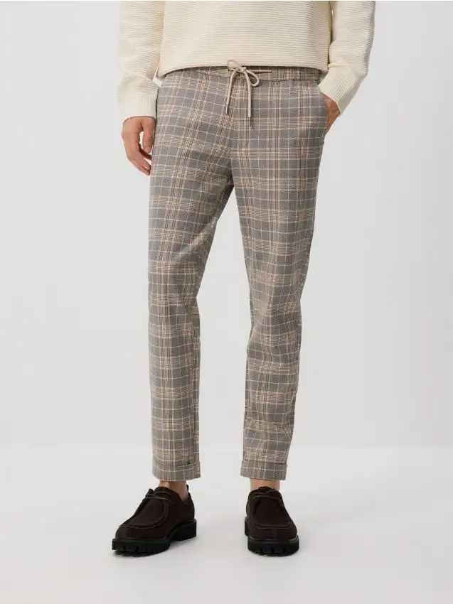 Carrot trousers in check Colore grigio scuro