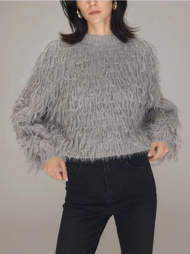 Maglione con frange Colore grigio chiaro