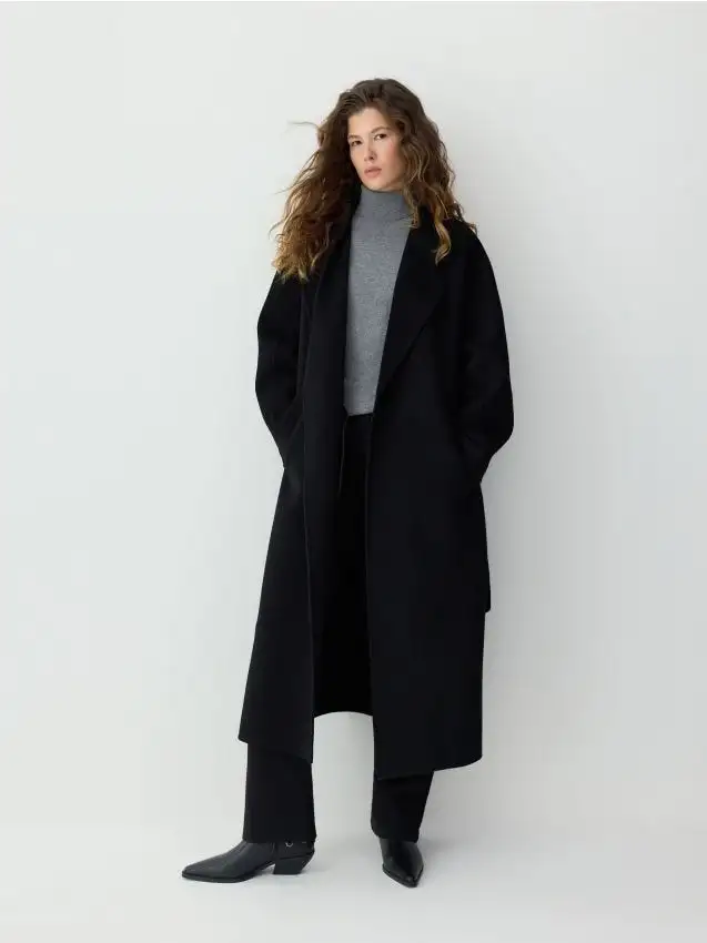 Cappotto realizzato a mano in misto lana Colore nero