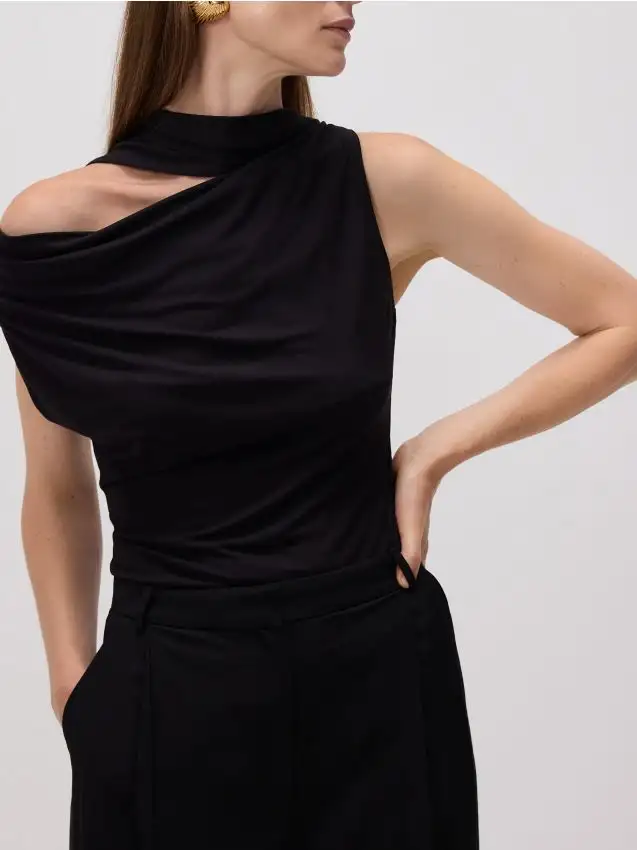 Top drappeggiato in viscosa Colore nero